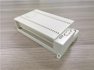 3-01F：179*100*48MM